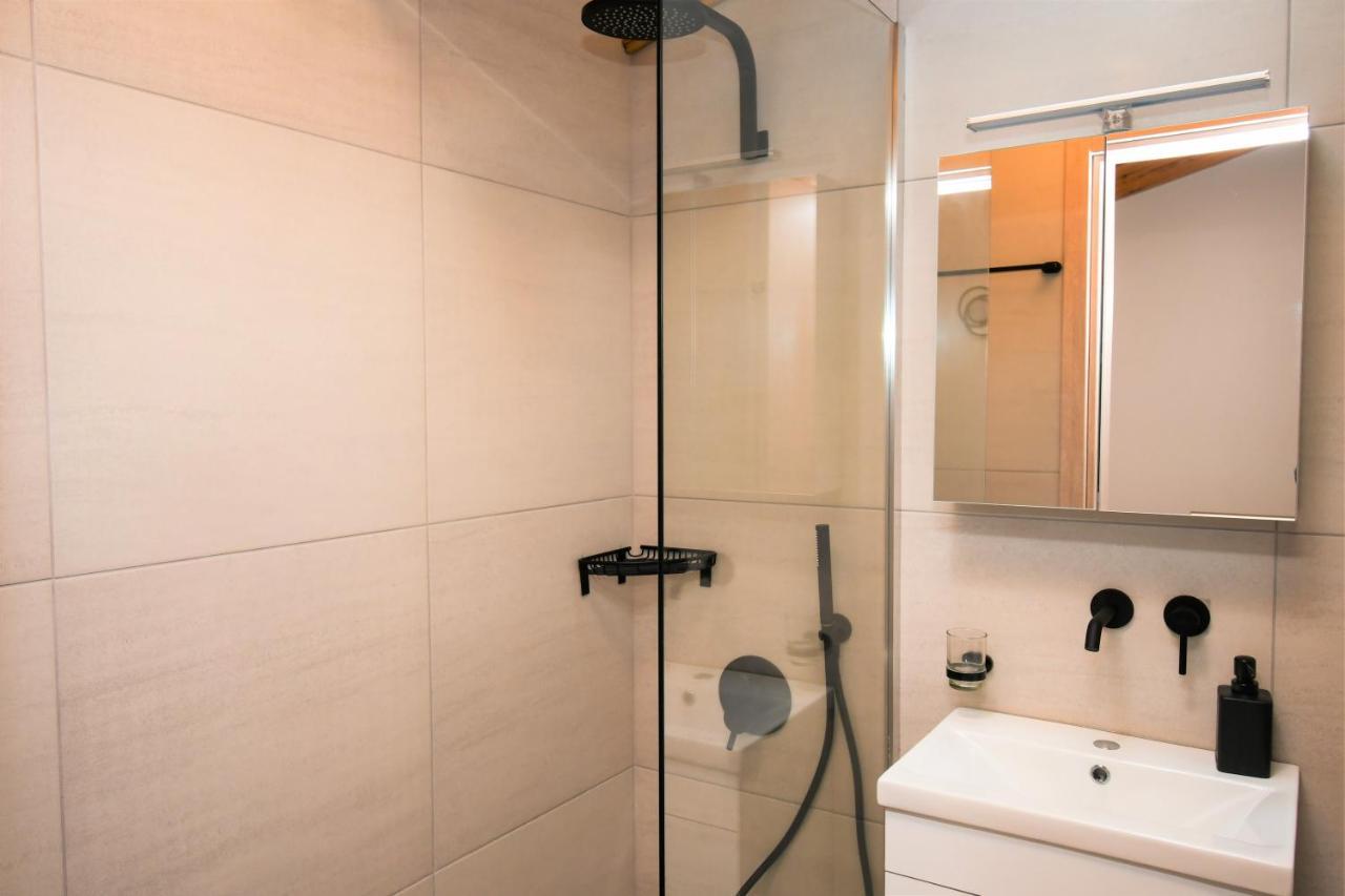 Comfy And Stylish Apt2 يانينة المظهر الخارجي الصورة